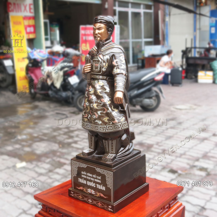 Tượng Trần Hưng Đạo khảm tam kh&iacute; c&oacute; độ bền vĩnh cửu